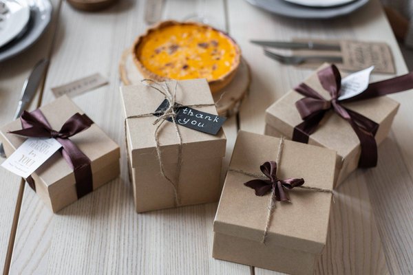 Pourquoi les cadeaux de mariage personnalisés sont la meilleure façon de remercier vos invités