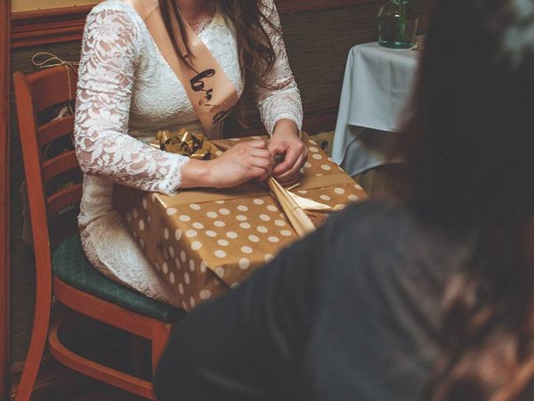 Offrez le meilleur cadeau de mariage à votre BFF